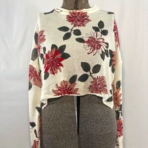 New with Tags Altar'd State Cream/Floral Cropped Sweater